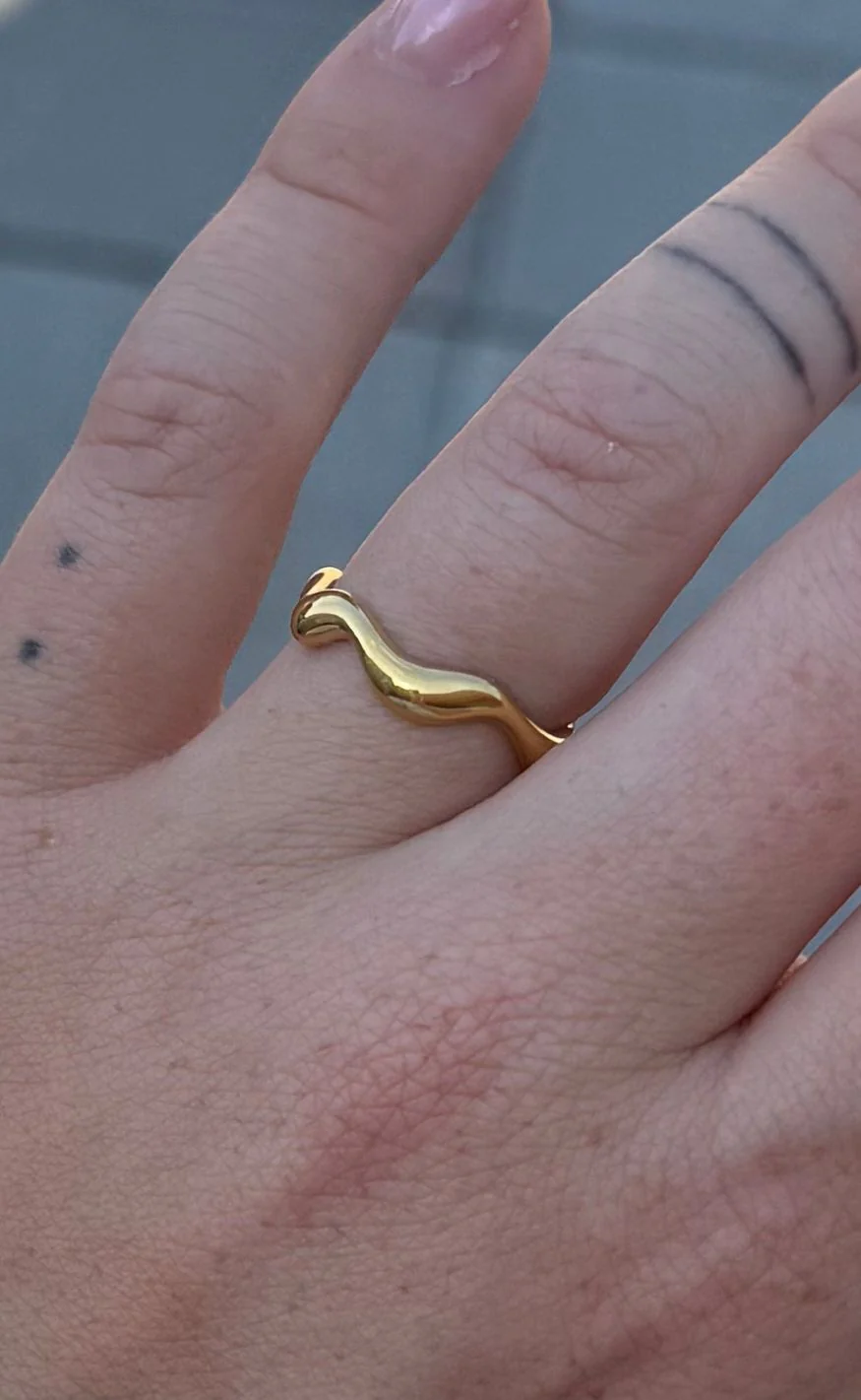 Smykkeli Copenhagen Ring - Big Wave - Golden Colour