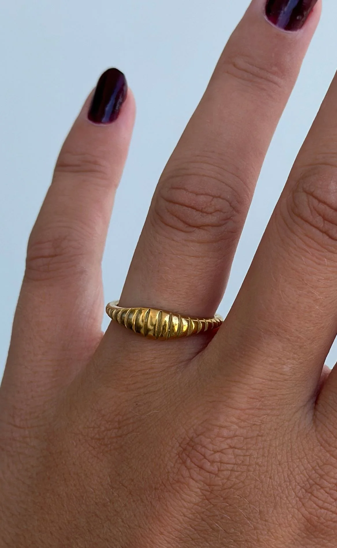 Smykkeli Copenhagen Ring - Twisted Crossaint Small - Golden Colour - Image 2
