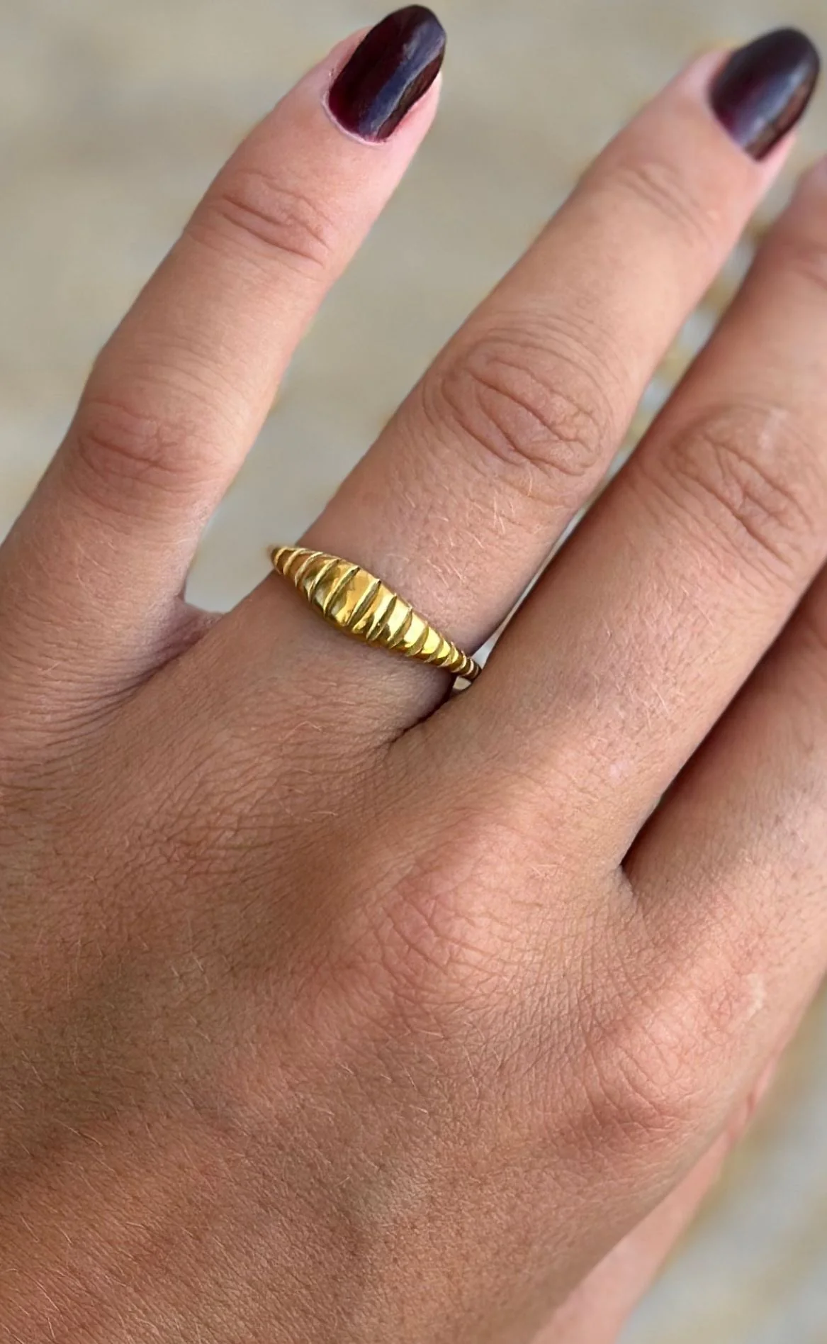 Smykkeli Copenhagen Ring - Twisted Crossaint Small - Golden Colour - Image 4