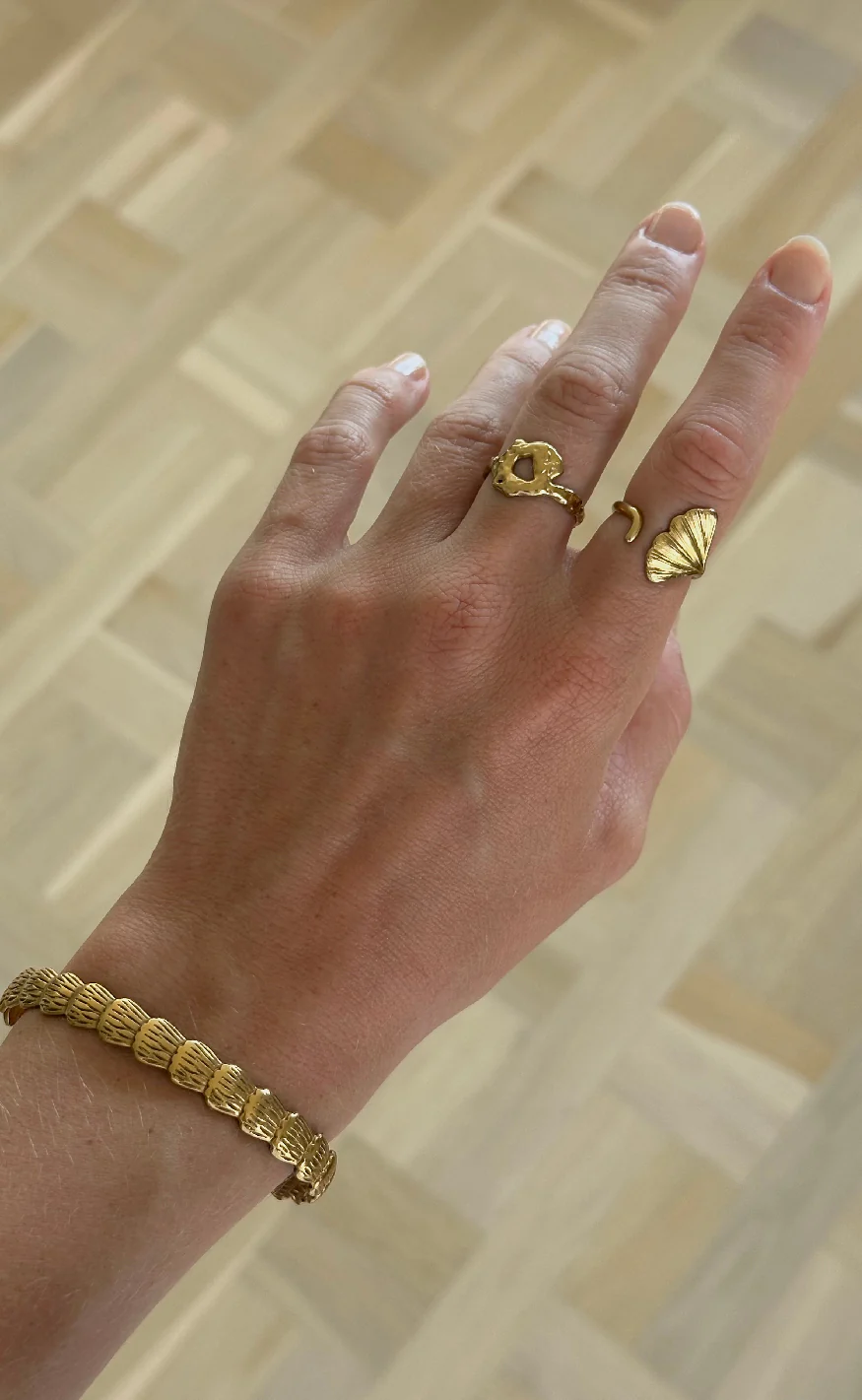 Smykkeli Copenhagen Armbånd - Shelly - Gold Colour - Image 5