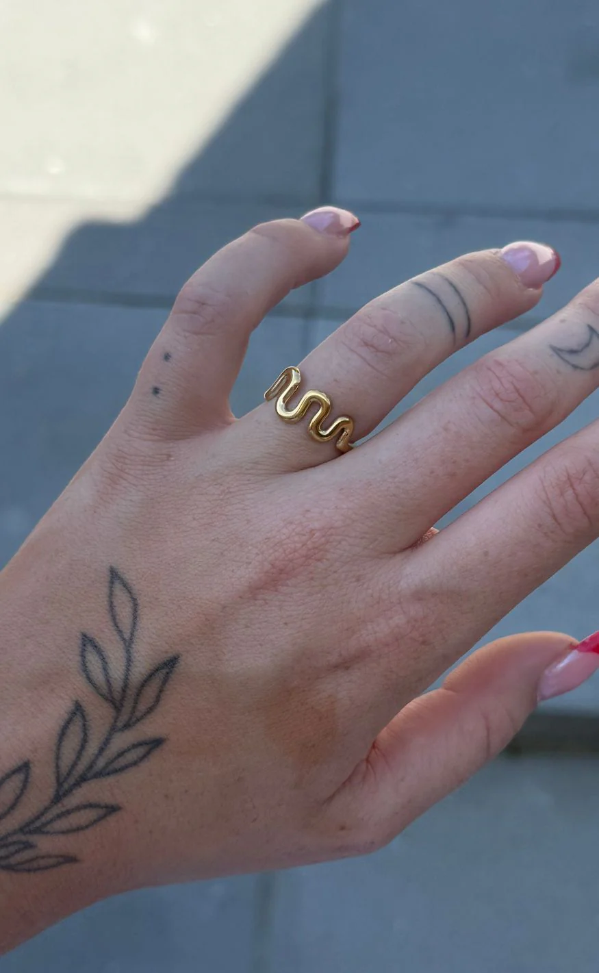 Smykkeli Copenhagen Ring - Wave - Golden Colour - Image 2